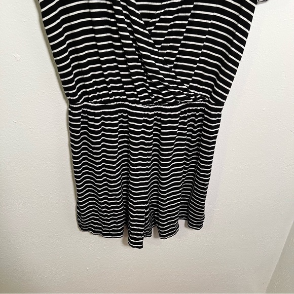 Gap Short Sleeve Wrap Romper Black White Stripes S - Picture 5 of 11